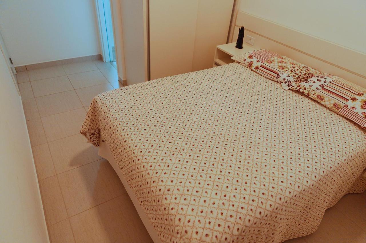 Apartment Apto Na Grande - No 4º Andar Com Ar E Wi-fi Proximo Do Mar!