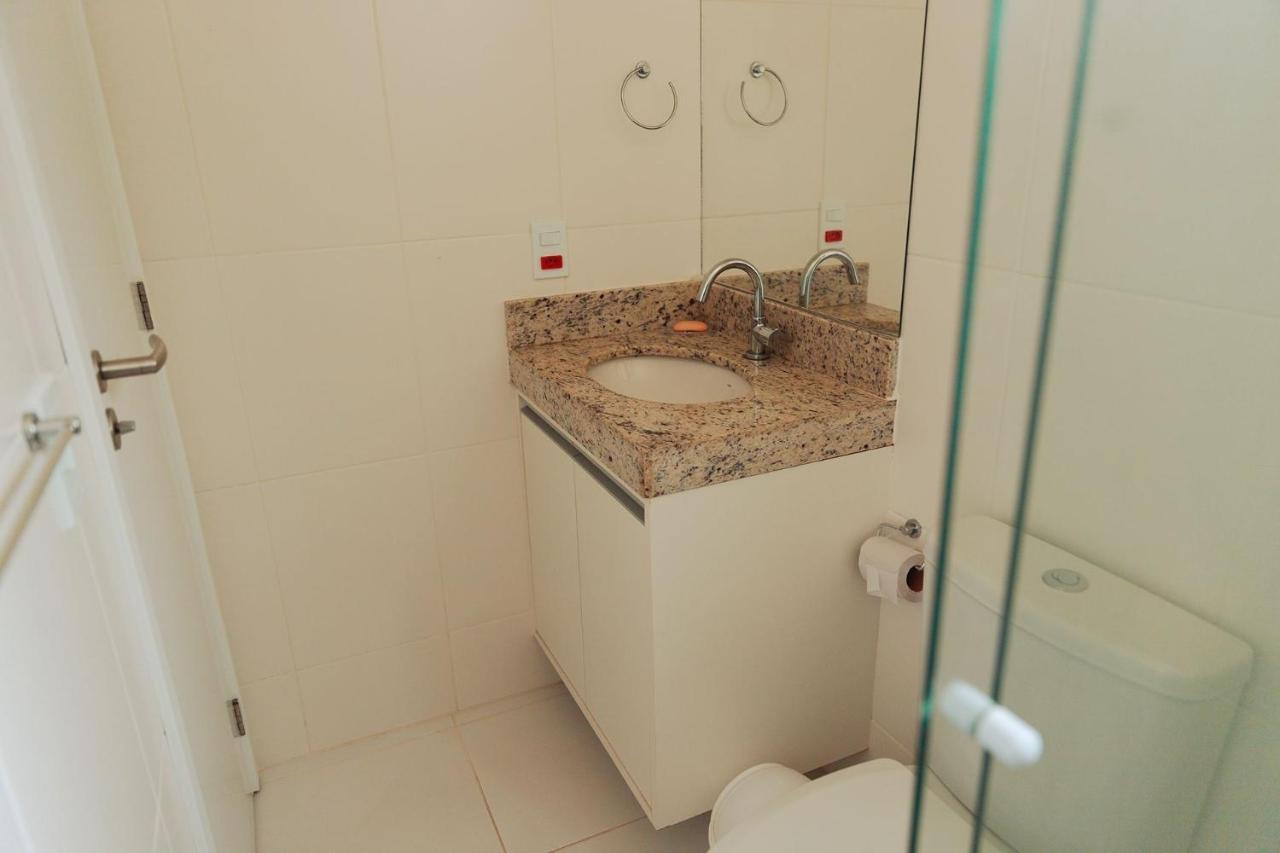 Apto Na Grande - No 4º Andar Com Ar E Wi-fi Proximo Do Mar! Apartment *