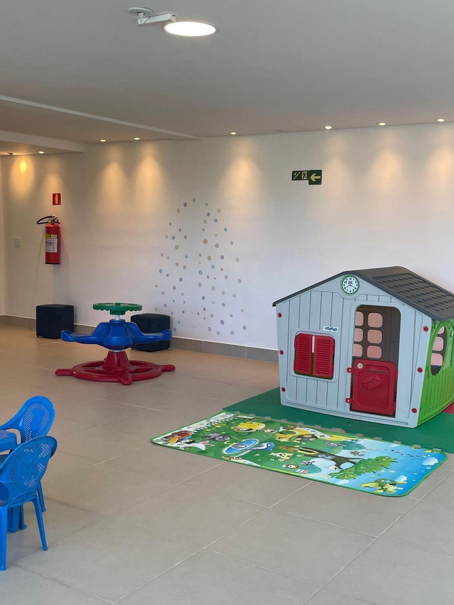 Apartment Apto Na Grande - No 4º Andar Com Ar E Wi-fi Proximo Do Mar!